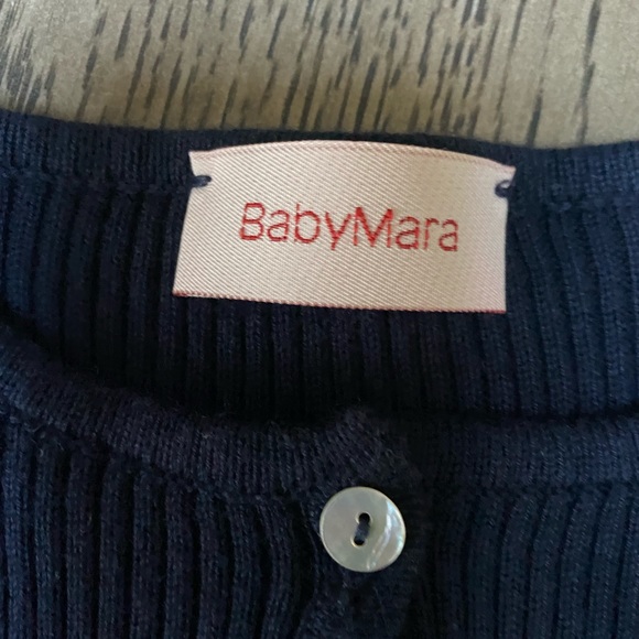 Baby Mara size 5 sweater - Picture 2 of 9